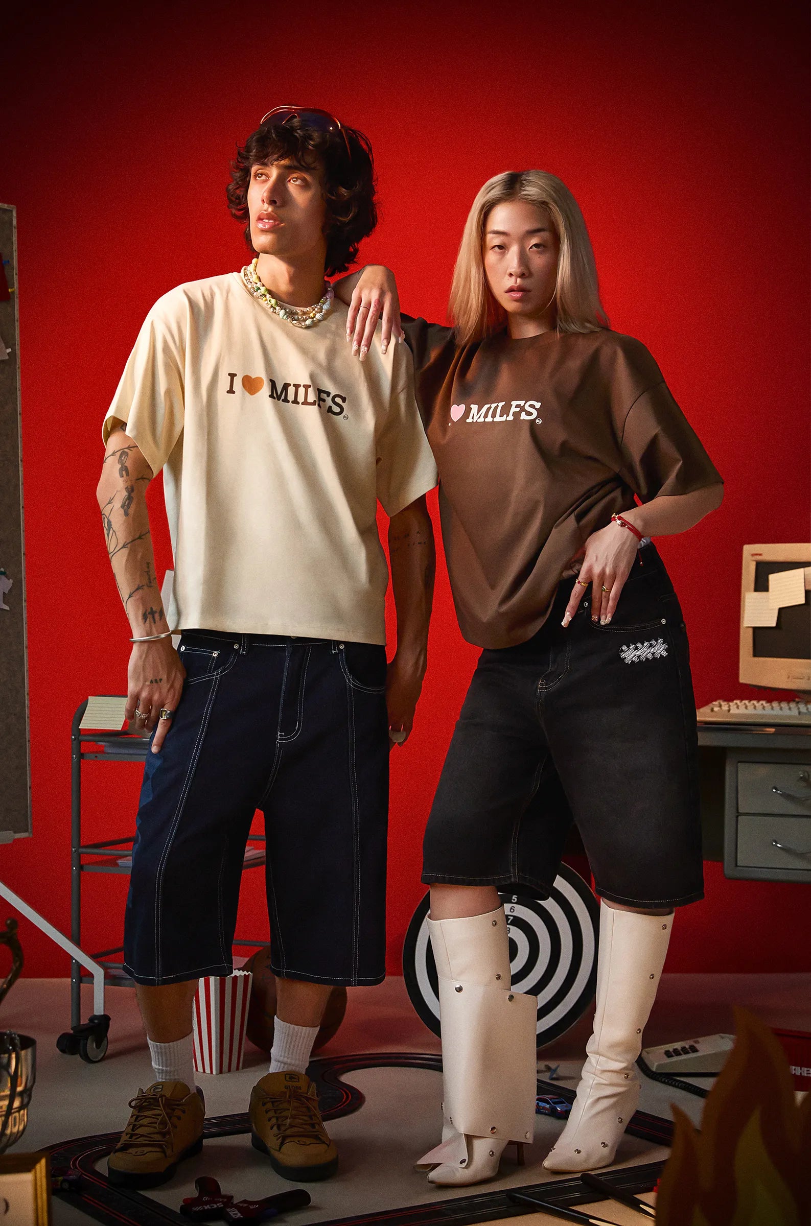 SOUVENIR TEE CHOCOLATE