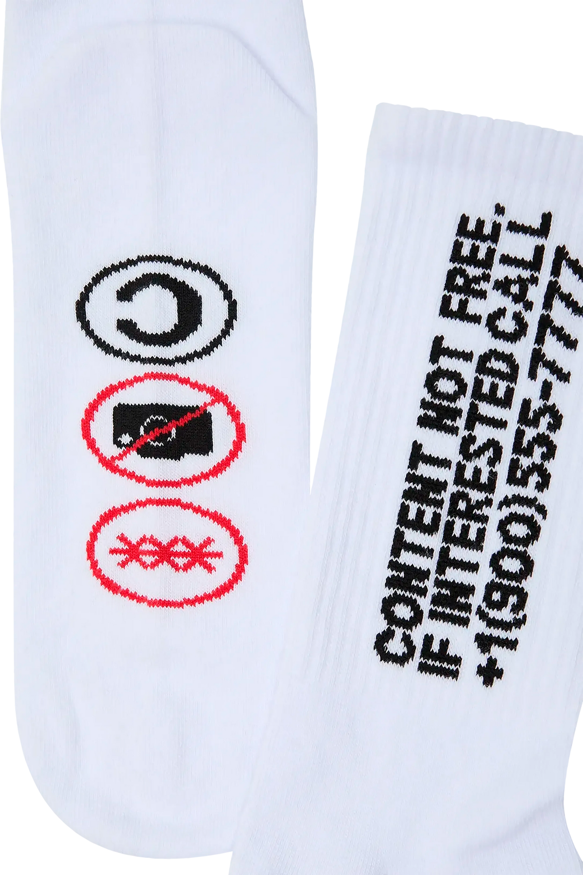 ESS726_SS26_longsocks_CAMERA_pack2