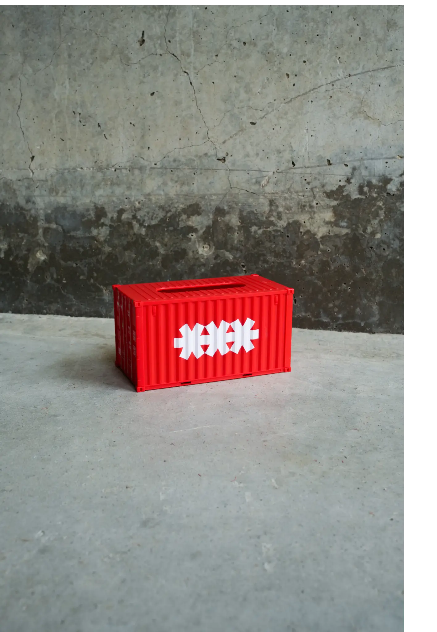 Container Tissue Box.