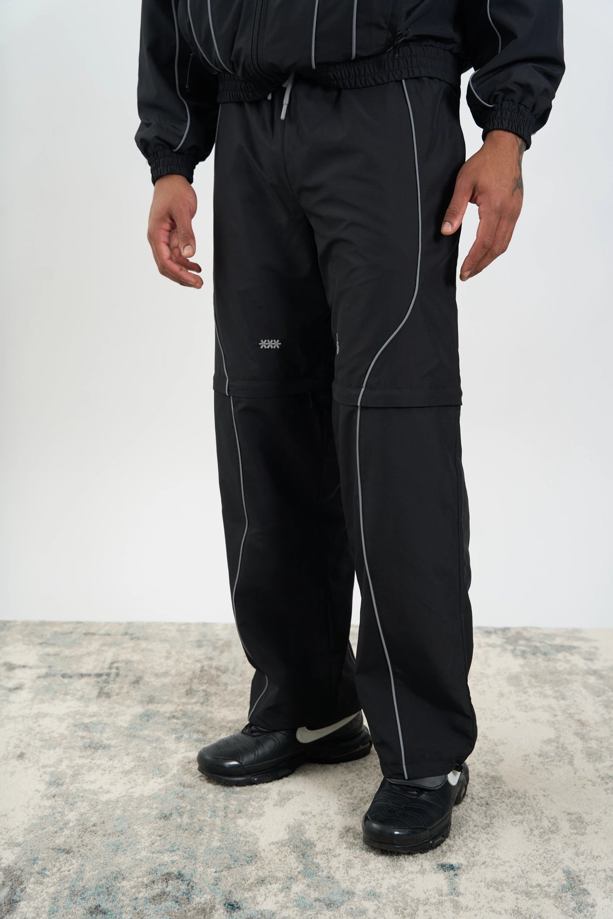 TRACK PANTS BLACK
