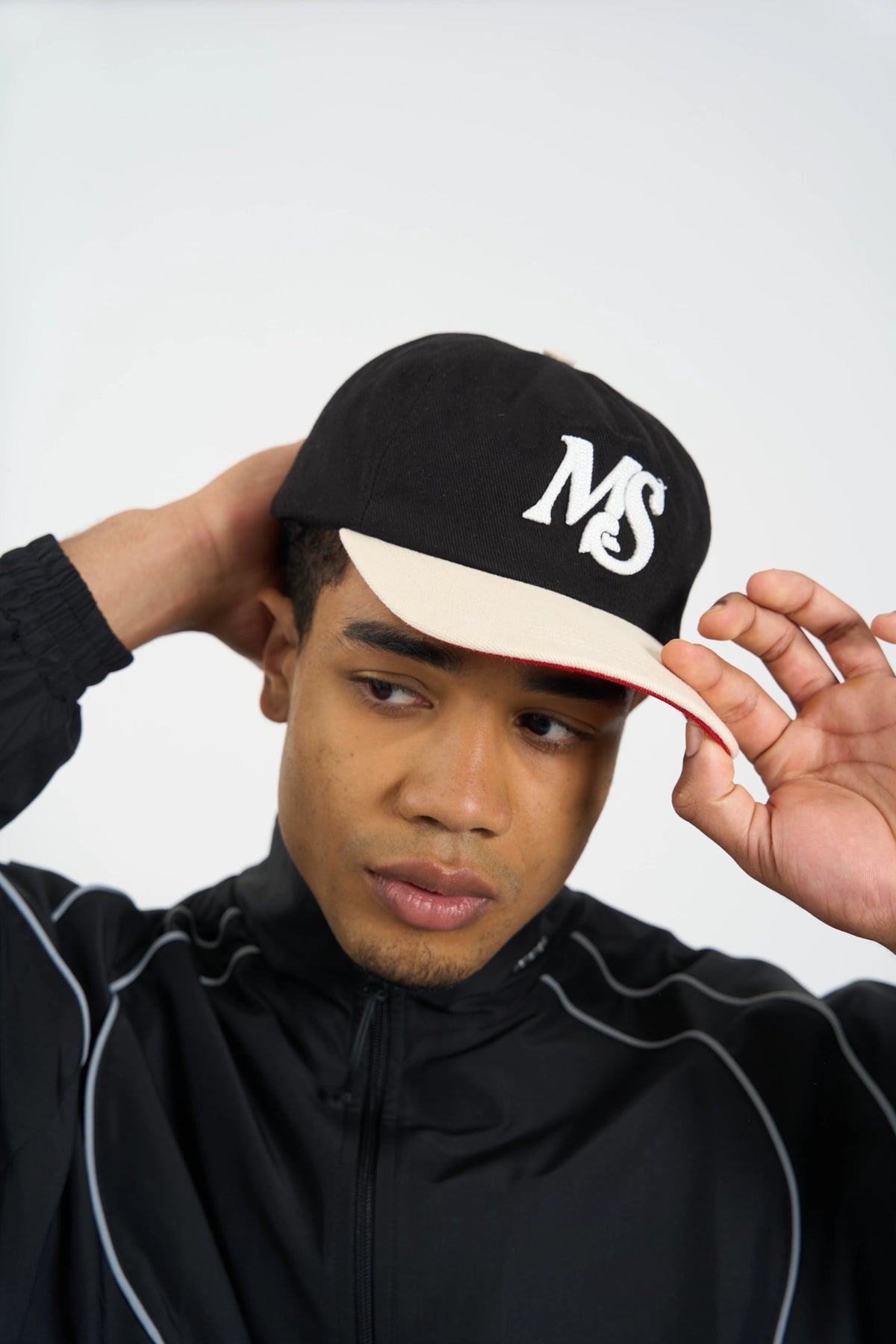 MS BLACK CAP