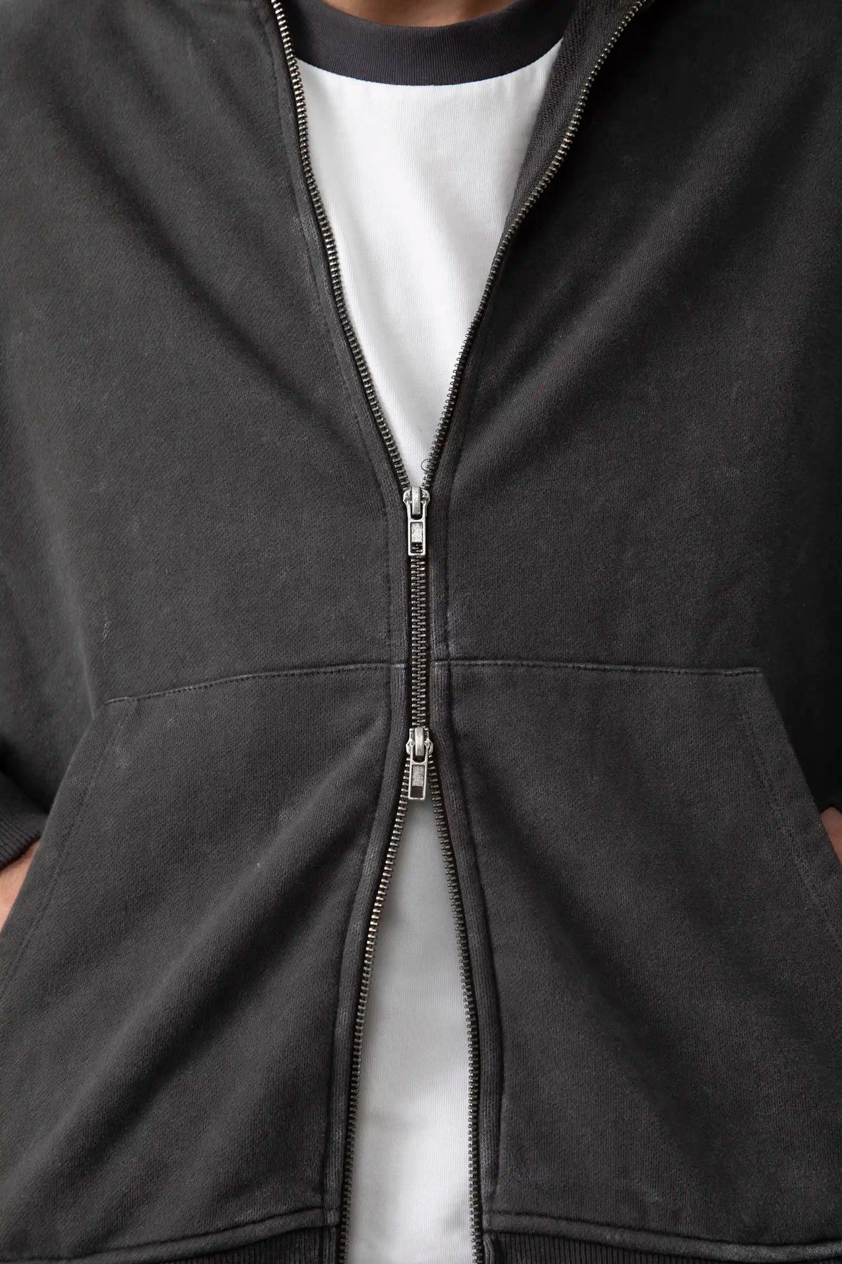 ORNG FLMS ZIPPER